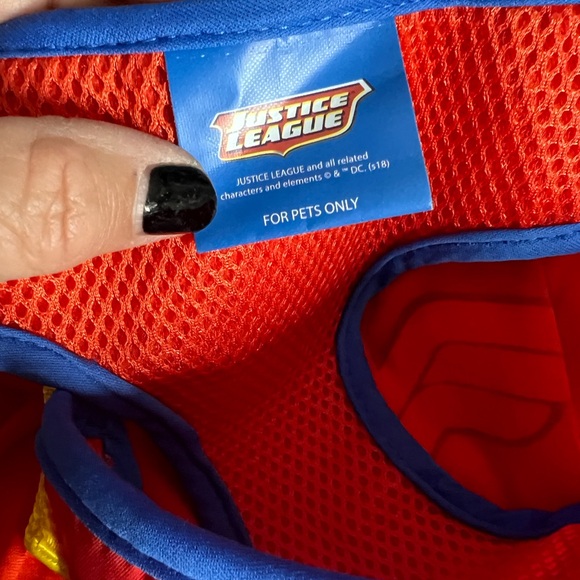 Dog Halloween costume, size medium 
 Wonder women-built in harness - Picture 3 of 4